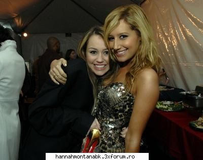 miley si ashley tisdale sunt f bune prietene
