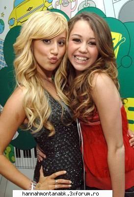 miley si ashley tisdale sunt f bune prietene