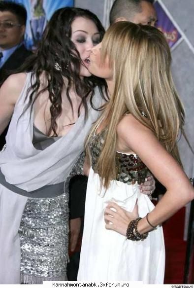 :zzz: miley si ashley tisdale sunt f bune prietene