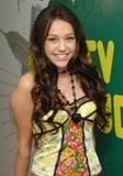 poze cu miley - saya - miley cirus<viata privata departe de hannah>