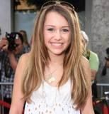 poze cu miley - saya - miley cirus<viata privata departe de hannah>