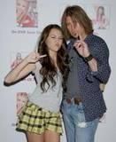 poze cu miley - saya - miley cirus<viata privata departe de hannah>